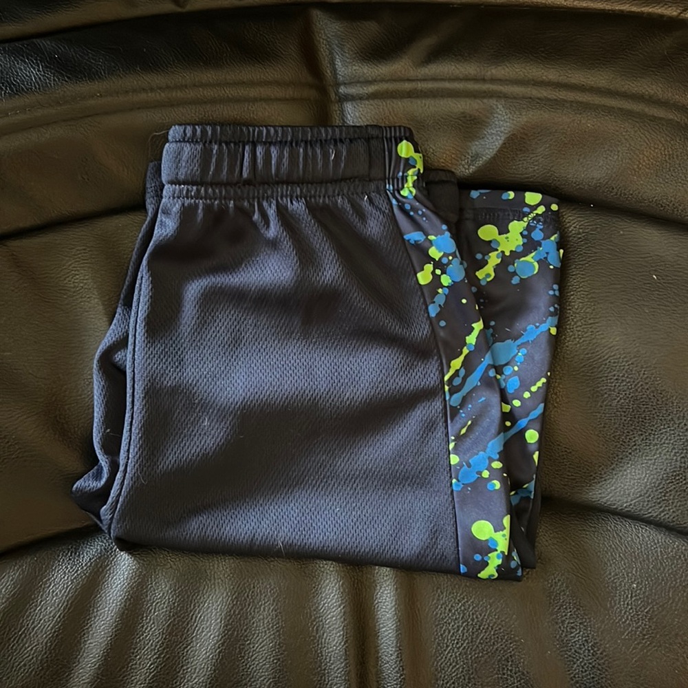 Jumping beans size 8 dark blue splat shorts